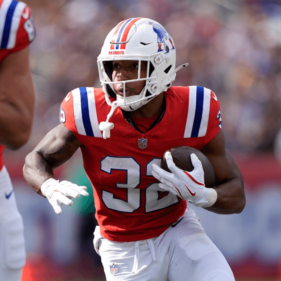 TreVeyon Henderson in a New England Patriots uniform