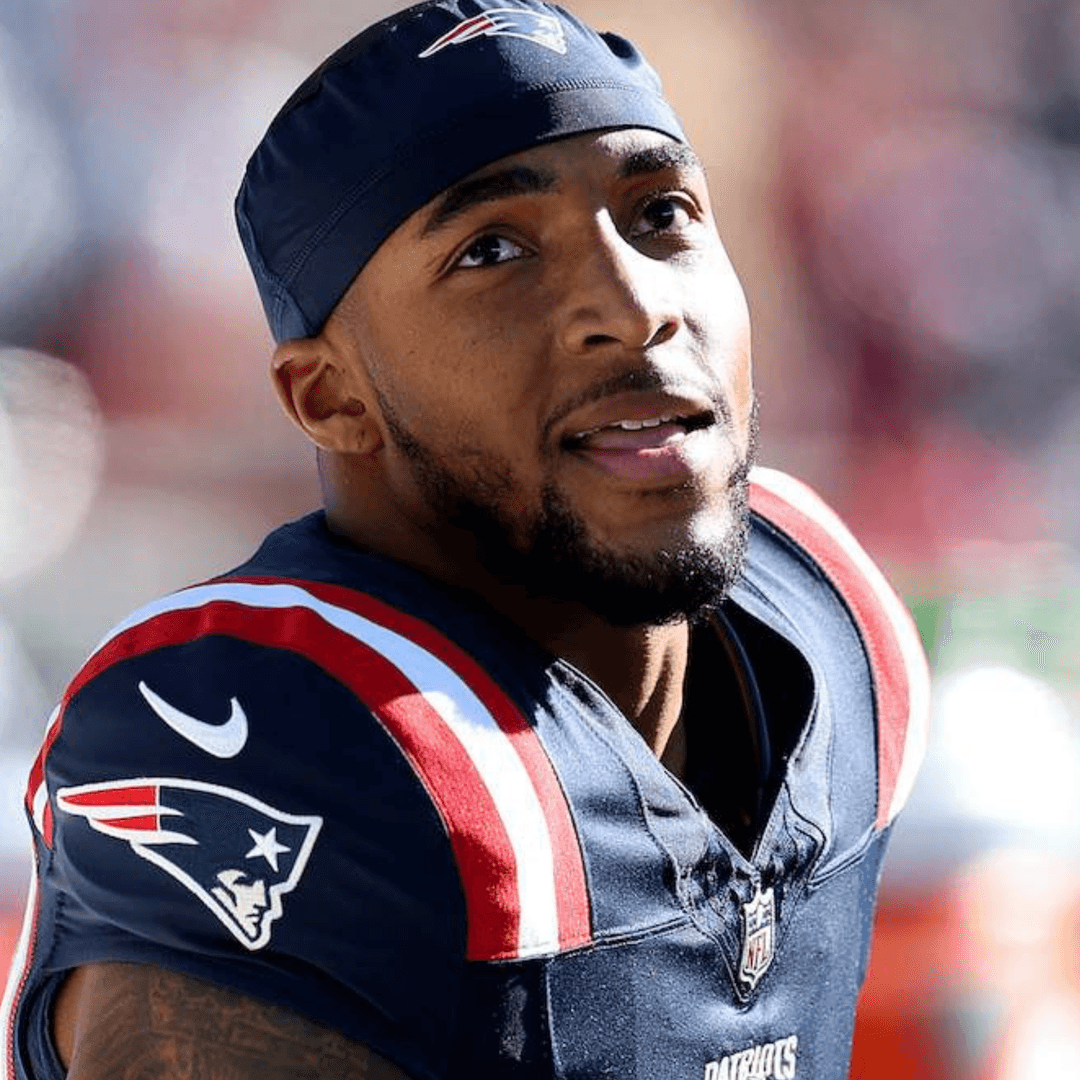 TreVeyon Henderson in a New England Patriots uniform